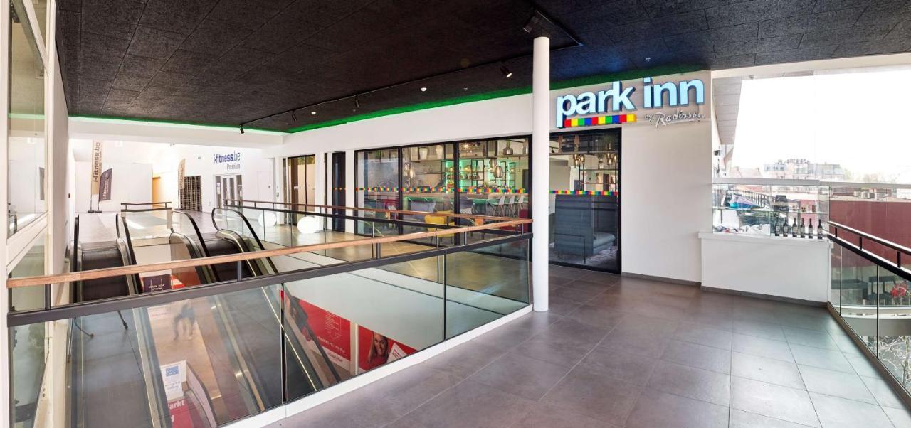 Park Inn By Radisson Hasselt Bagian luar foto